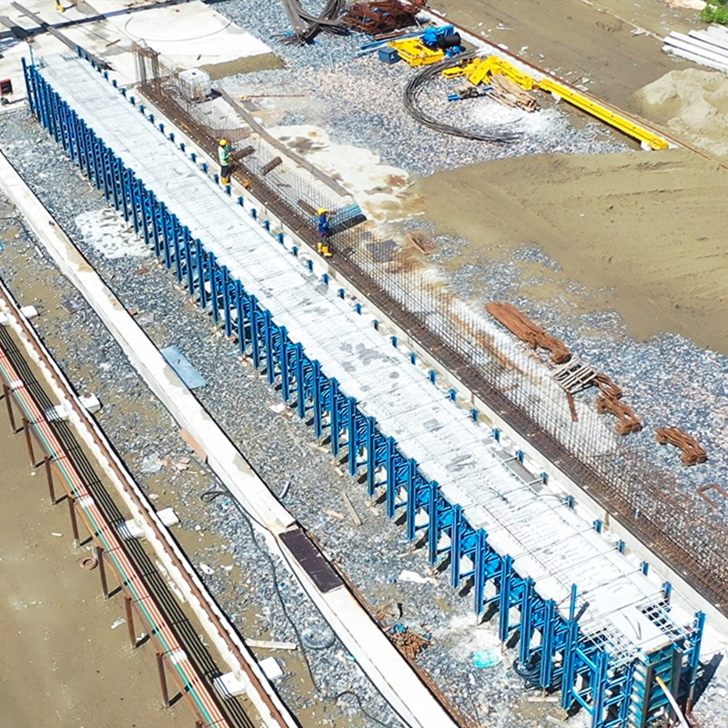 Bridge steel formwork system used in large infrastructure construction project